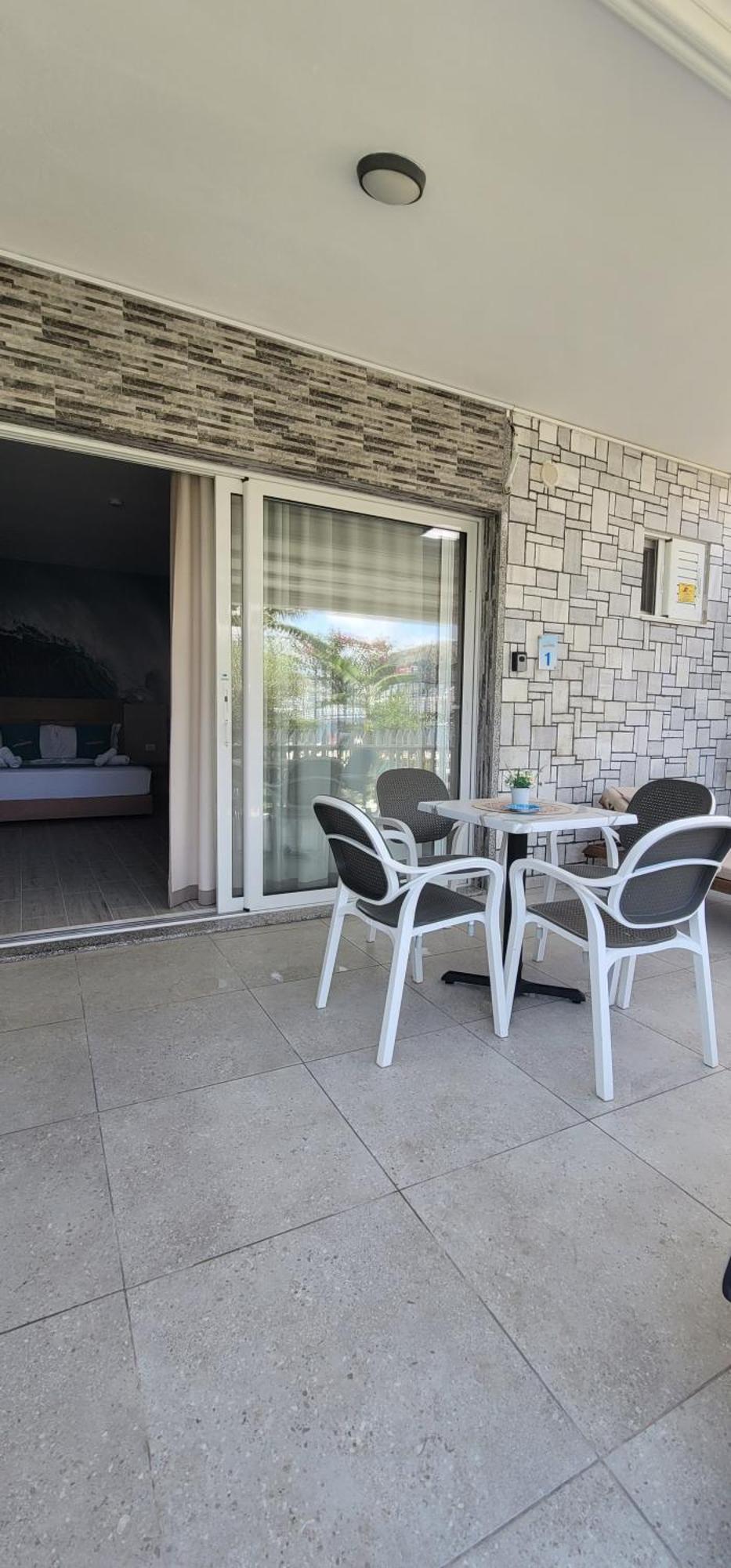 Suncoast Near Port & Apartament *