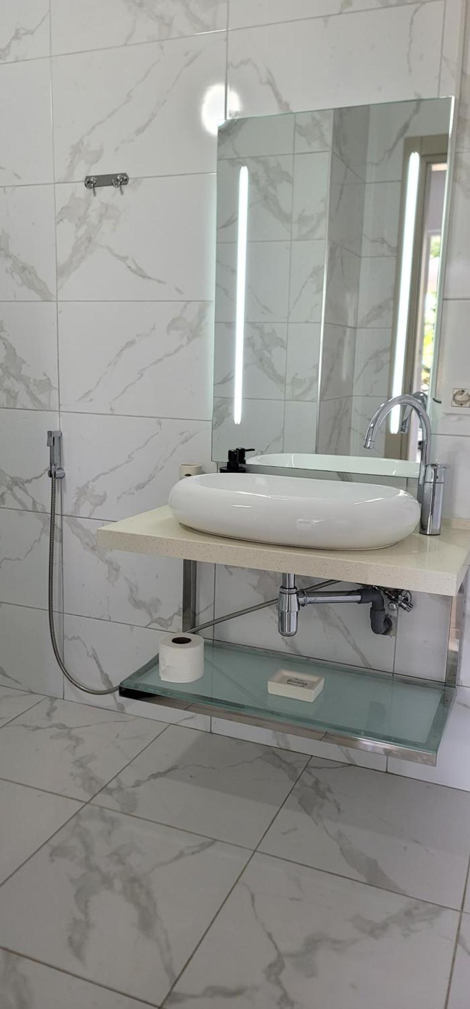 Apartament Suncoast Near Port & *